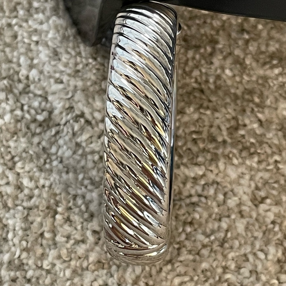 Silver bangle - Picture 7 of 8